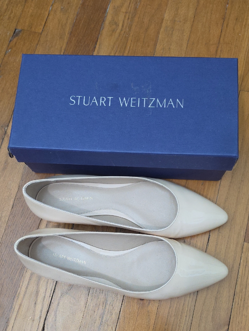 Stuart Weitzman Julie Flats Size 10M